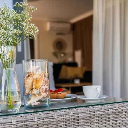 Apartment Odnowa Z Bezposrednim Widokiem Na Morze W Gardenia - *