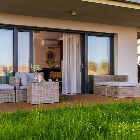 Odnowa Z Bezposrednim Widokiem Na Morze W Gardenia - Apartment
