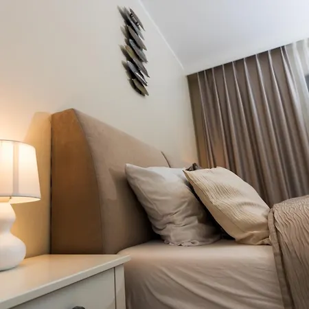 Apartment Odnowa Z Bezposrednim Widokiem Na Morze W Gardenia - *